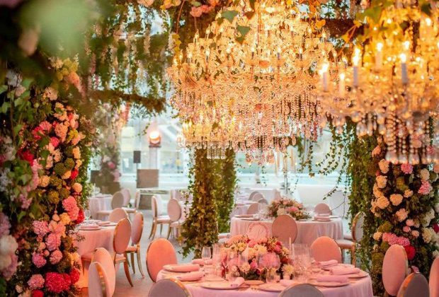 HOW TO PICK THE IDEAL WEDDING VENUE